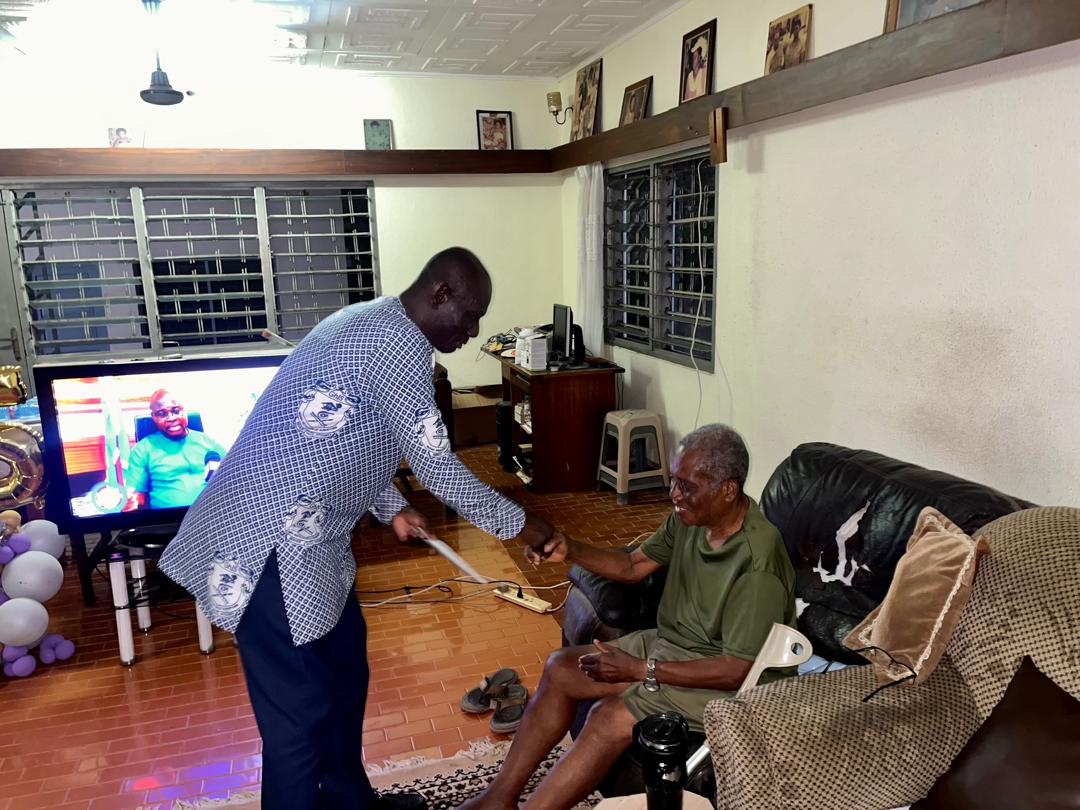 Courtesy call on past President Anguah